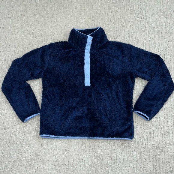 Vineyard Vines navy fleece sweater. - Picture 1 of 4